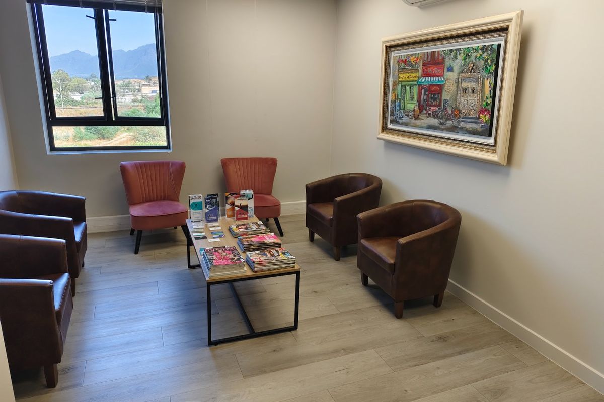 Premium Paarl offices available at Medicentre  - Photo 4