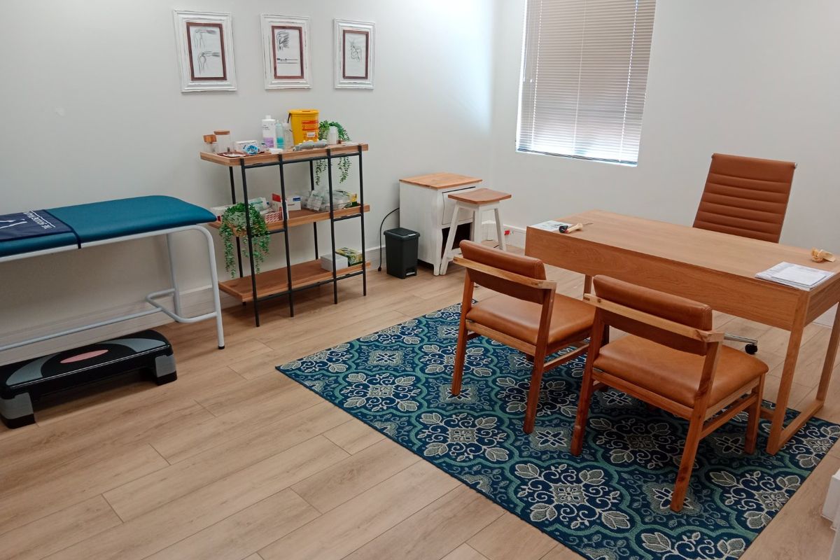 Premium Paarl offices available at Medicentre  - Photo 5