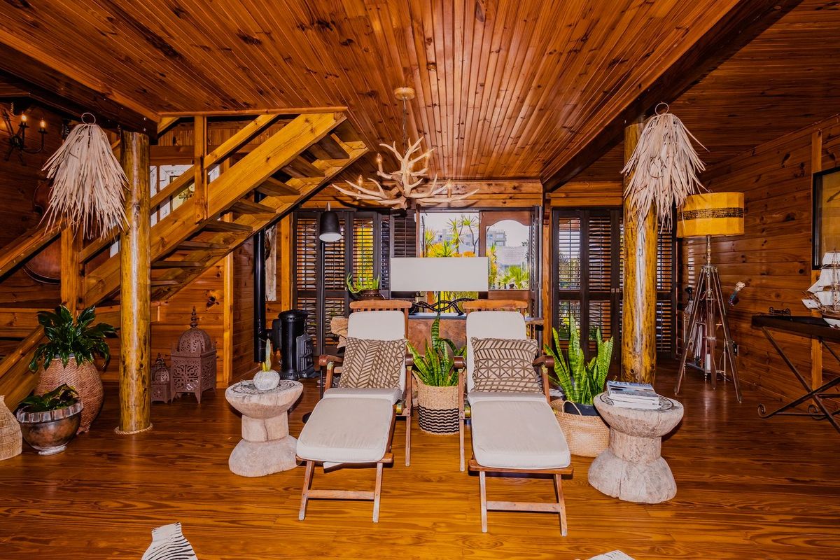 Extraordinary Coastal Living in Melkbosstrand Central - Photo 4