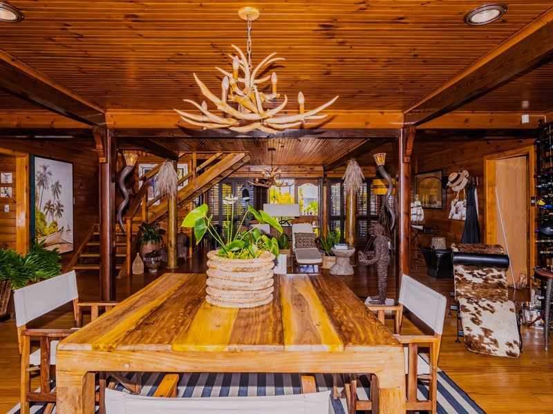 Extraordinary Coastal Living in Melkbosstrand Central - Photo 2