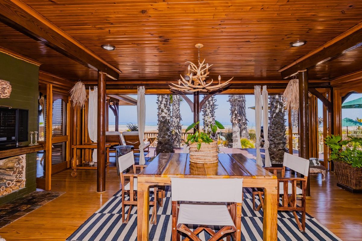 Extraordinary Coastal Living in Melkbosstrand Central - Photo 3