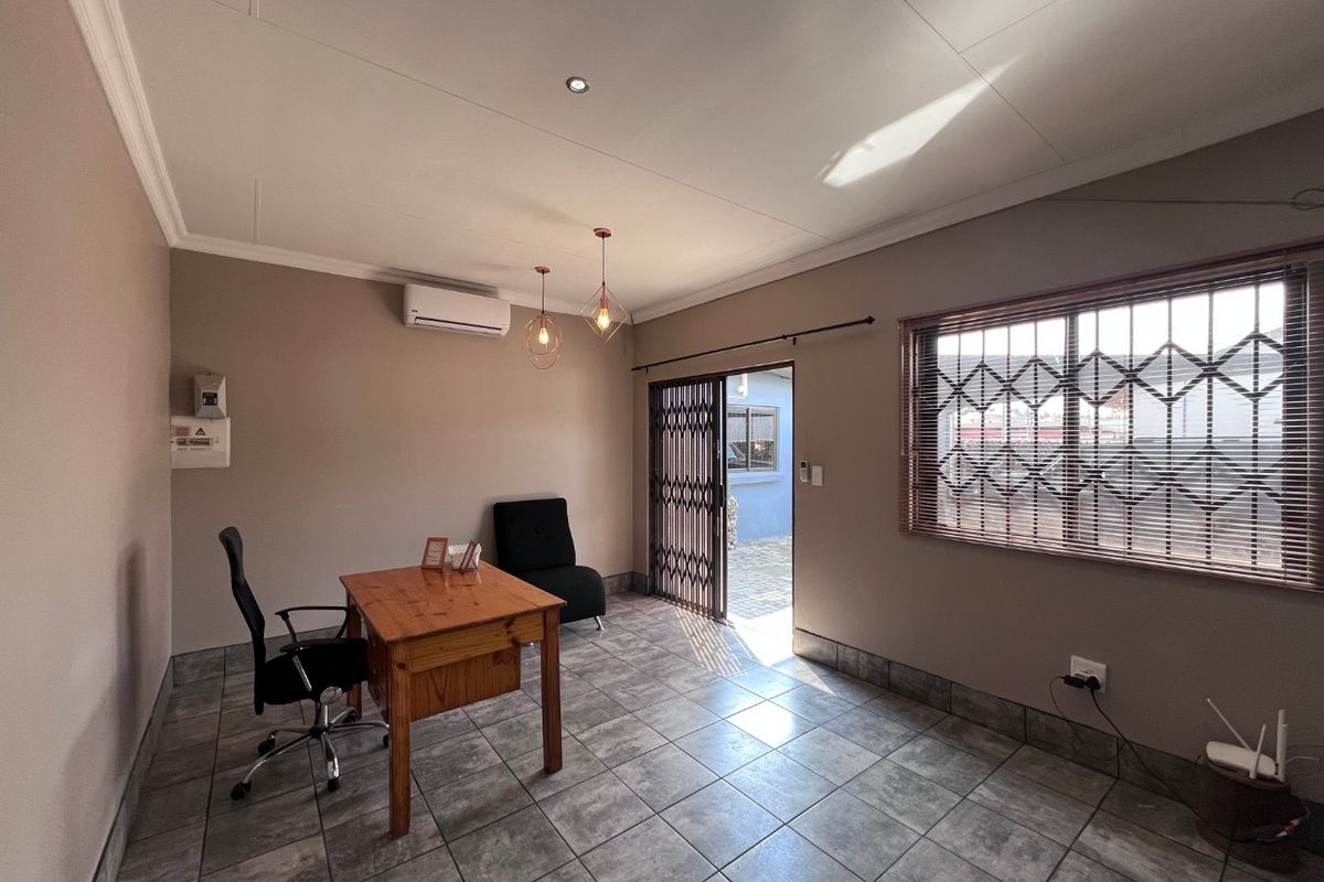 Commercial Office Space to Rent in Melodie - Photo 4