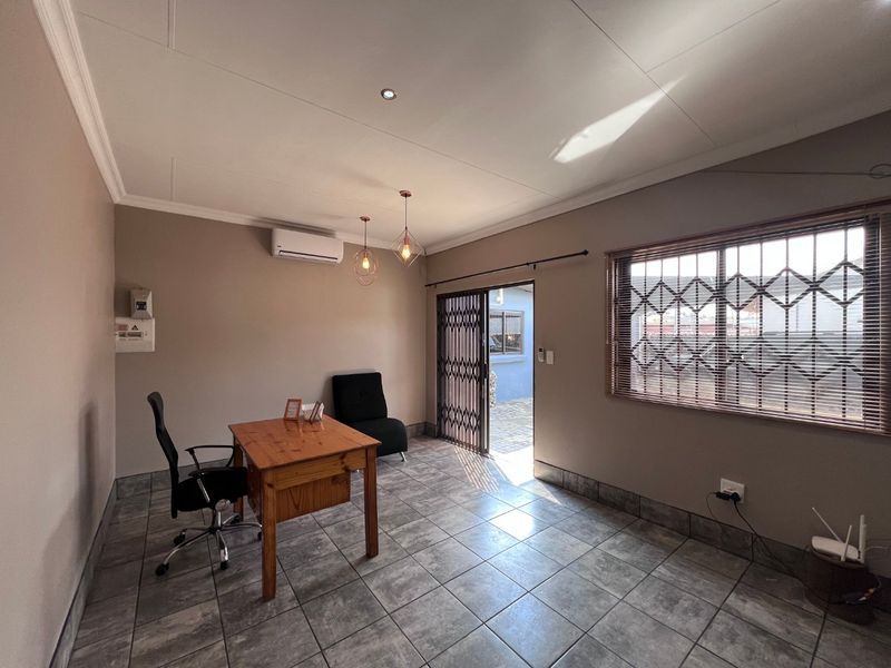 Commercial Office Space to Rent in Melodie - Photo 4