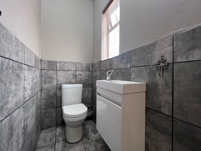 Commercial Office Space to Rent in Melodie - Photo 6