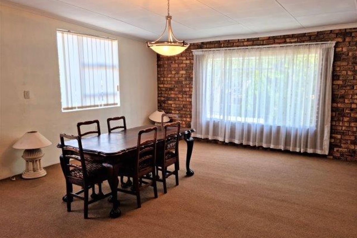 For Sale  A Family Haven with Space, Comfort & Convenience - Photo 4