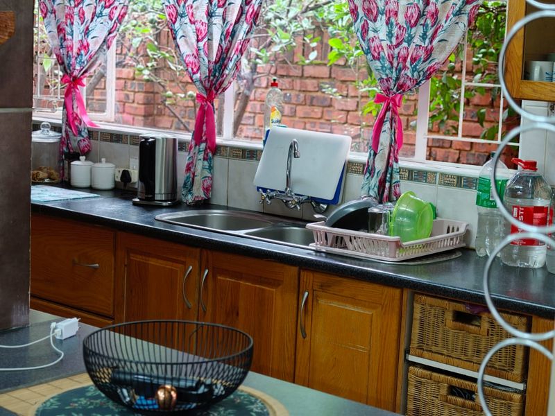 Spacious 3-Bedroom Home for Sale in Ifafi - Photo 4