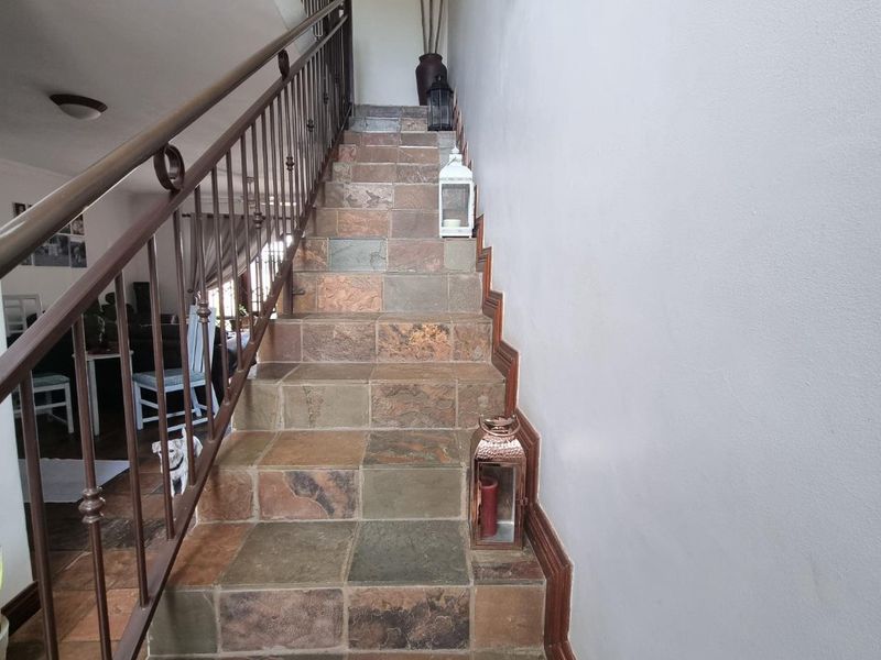 For Sale  2 Bedroom, 2 Bathroom Home in Melodie - Photo 7