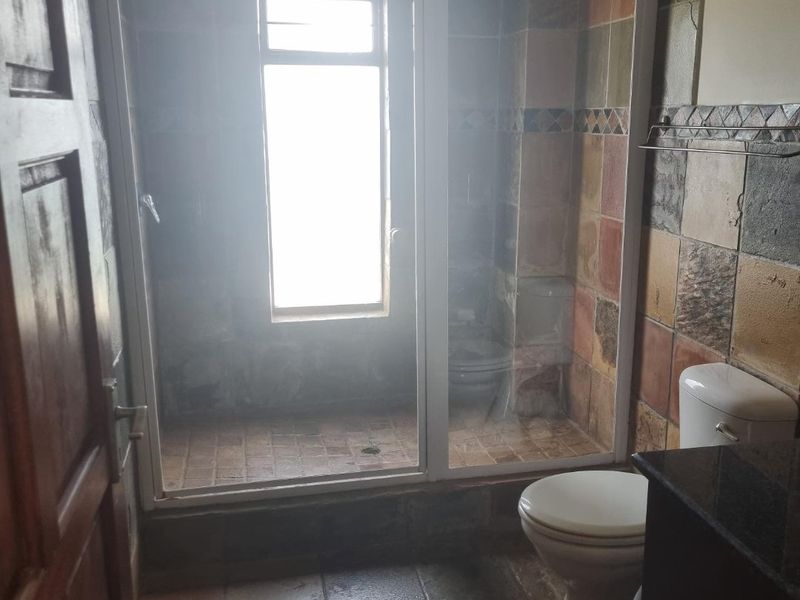 For Sale  2 Bedroom, 2 Bathroom Home in Melodie  - Photo 10