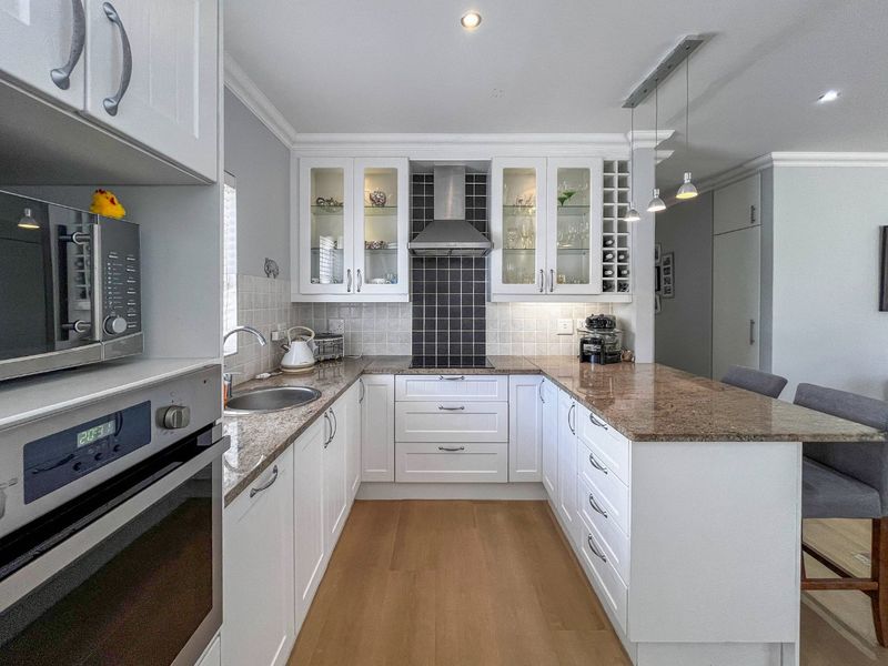 Situated within Hemel en Aarde Lifestyle Estate! - Photo 5