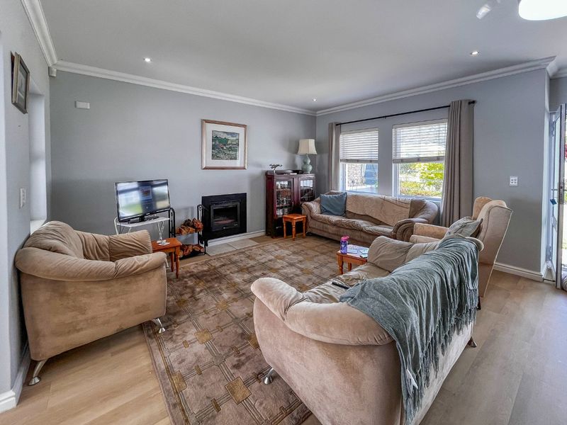 Situated within Hemel en Aarde Lifestyle Estate! - Photo 10