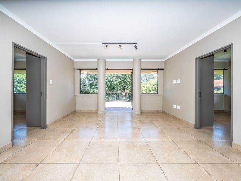 Ultra Modern Living with stunning views in upmarket BlackBrick, Essexwold, Bedfordview - Photo 9