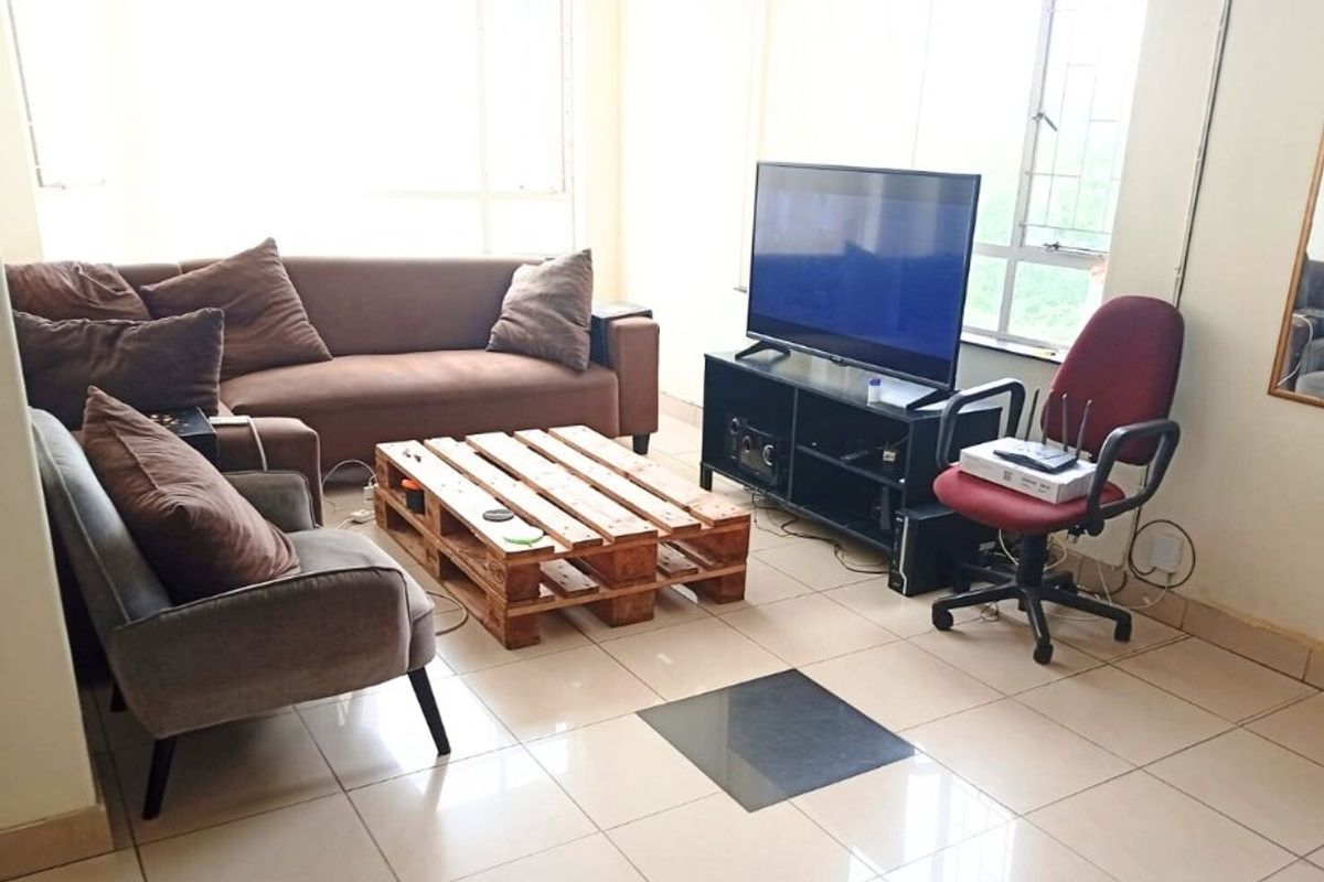 Charming 2-Bedroom Apartment in Essenwood – Ideal for First-Time Buyers or Investors - Photo 3