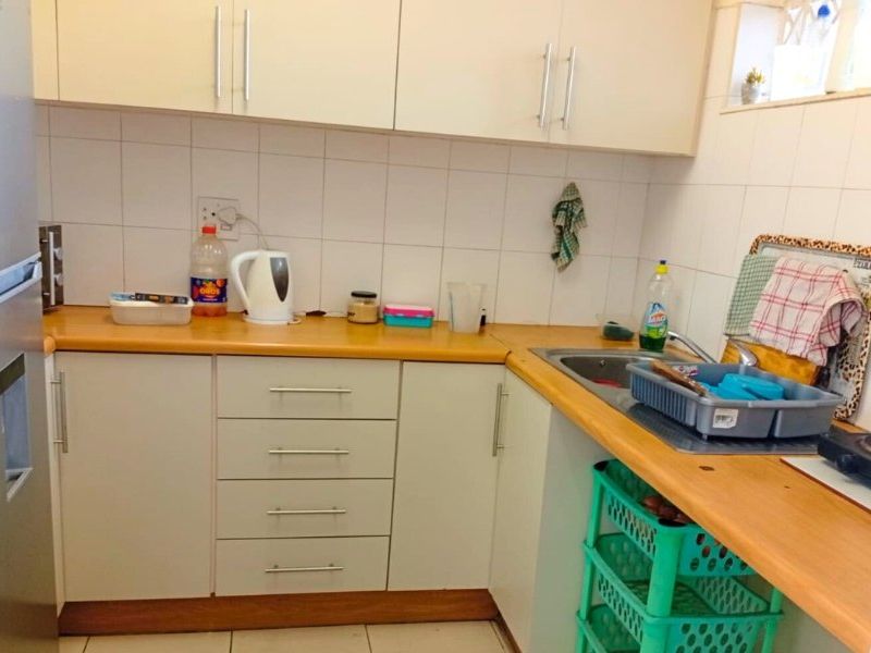 Charming 2-Bedroom Apartment in Essenwood – Ideal for First-Time Buyers or Investors - Photo 6