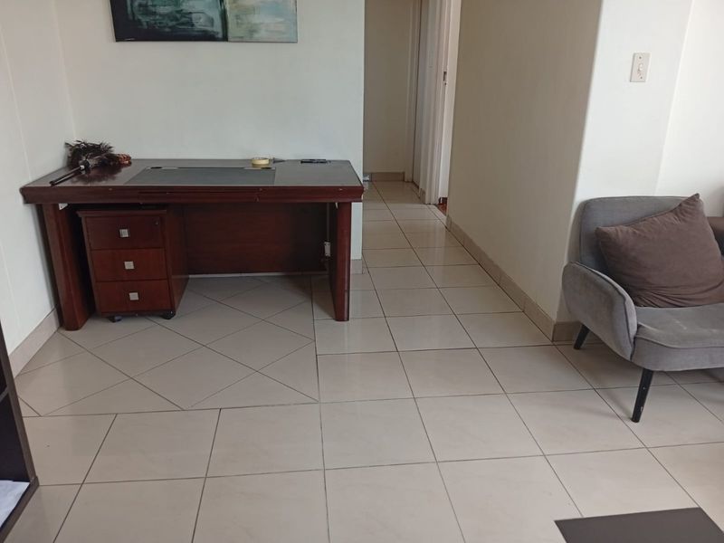 Charming 2-Bedroom Apartment in Essenwood – Ideal for First-Time Buyers or Investors - Photo 5