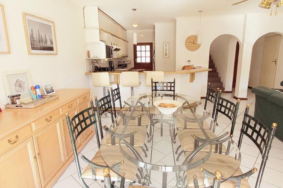 Luxury Waterfront Townhouse Living - Photo 5