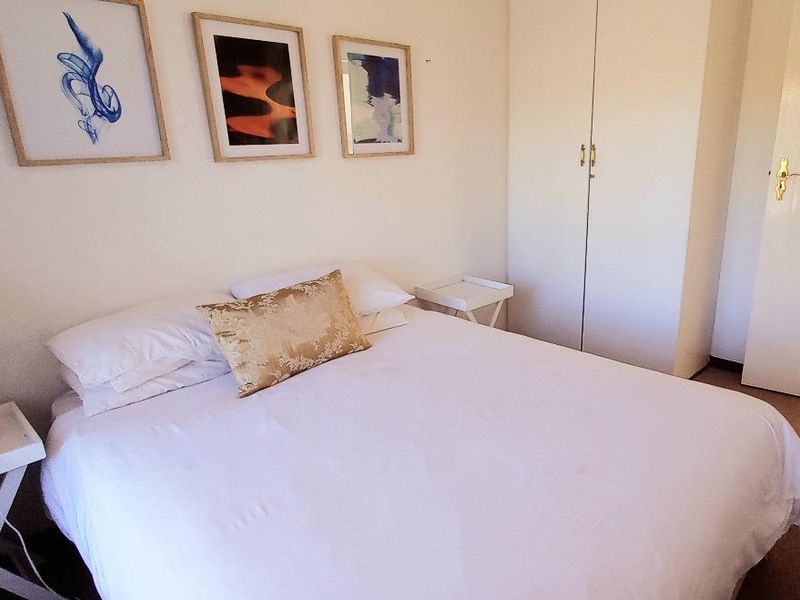 Luxury Waterfront Townhouse Living - Photo 9