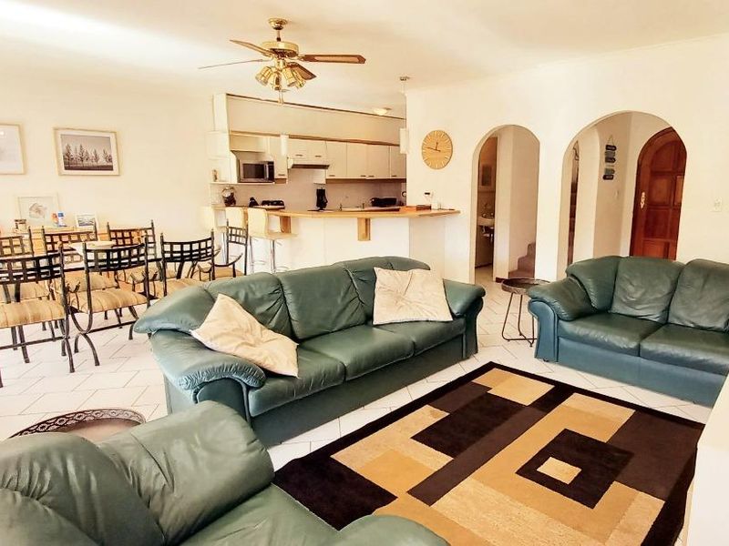 Luxury Waterfront Townhouse Living - Photo 3