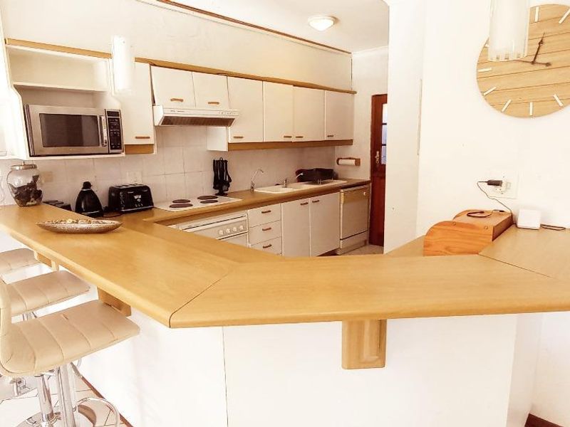 Luxury Waterfront Townhouse Living - Photo 8