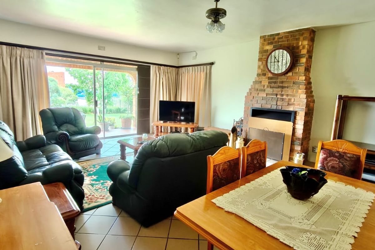 Spacious Family Home with Income-Generating Flatlet – Vaal Marina - Photo 5