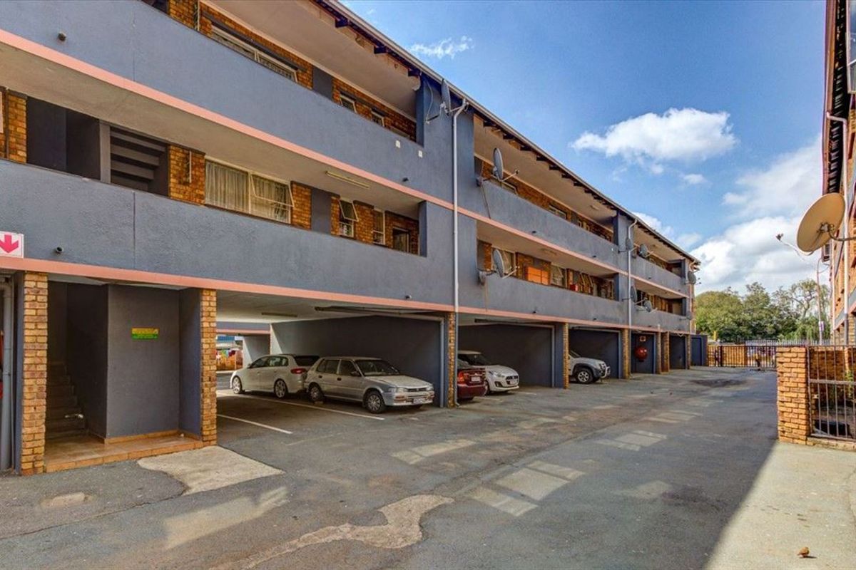 Comfortable and Well-Laid-Out Home - Photo 3