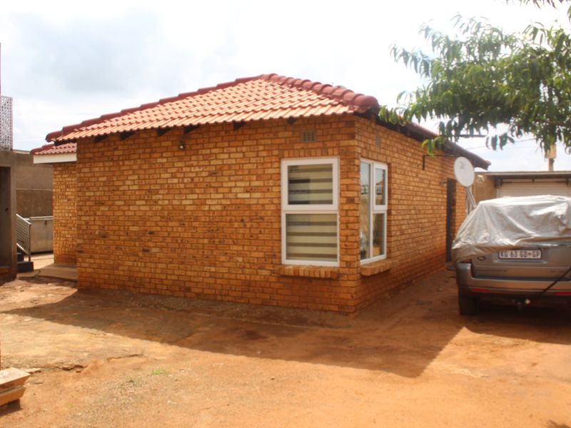 STUNNING 2 BEDROOM HOUSE WITH 4 DOUBLE STOREY - Photo 9