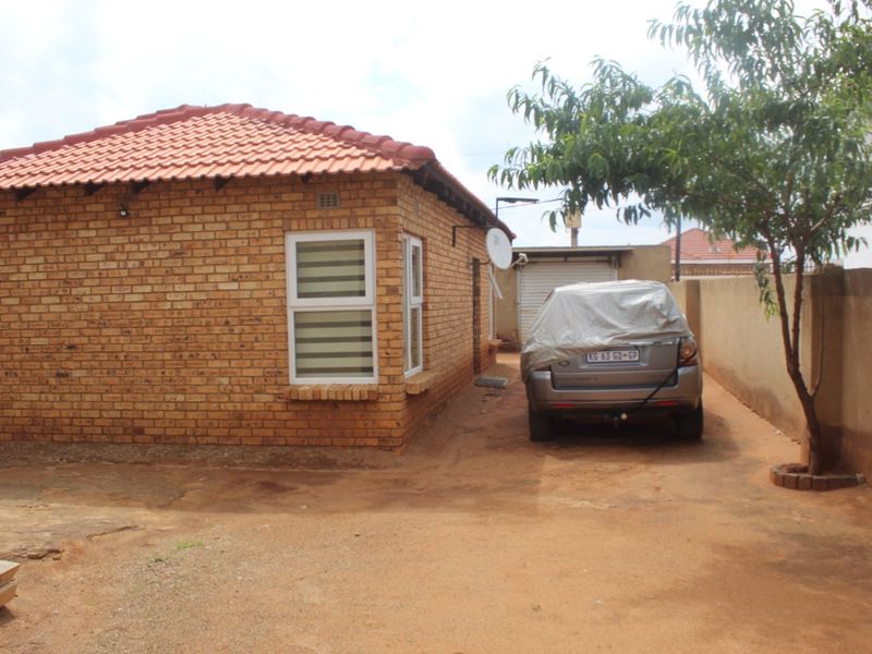 STUNNING 2 BEDROOM HOUSE WITH 4 DOUBLE STOREY - Photo 8
