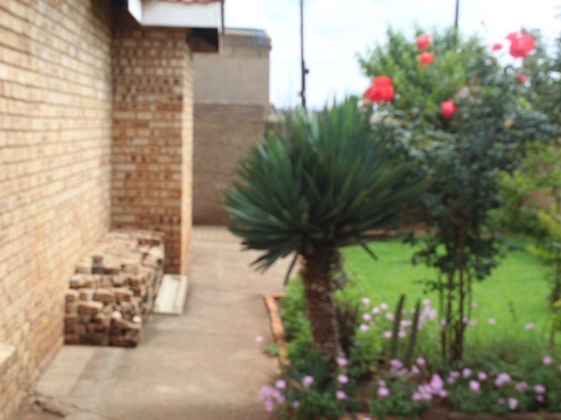 STUNNING 2 BEDROOM HOUSE WITH 4 DOUBLE STOREY - Photo 6