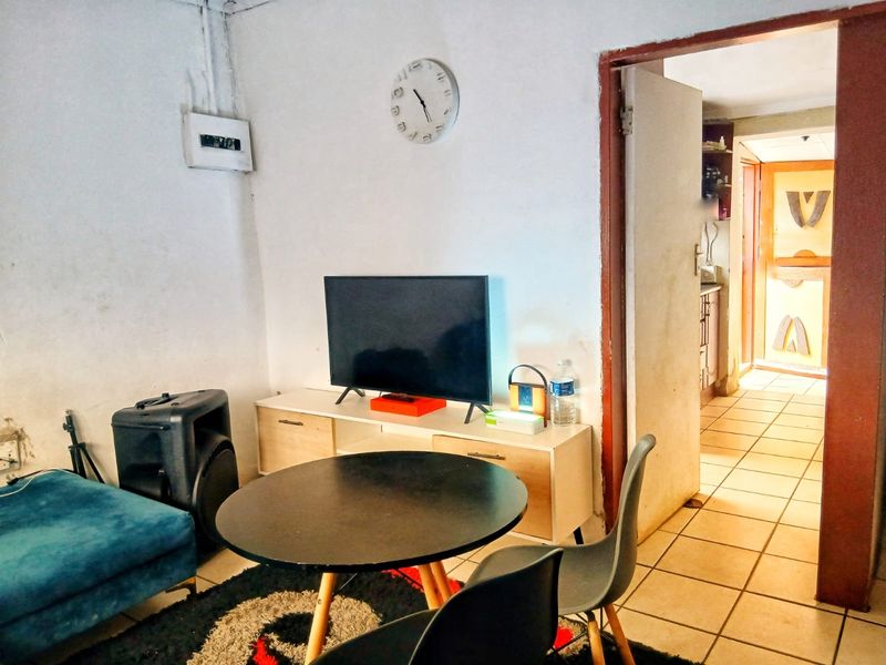 2 Bedroom House in Naledi - Photo 10