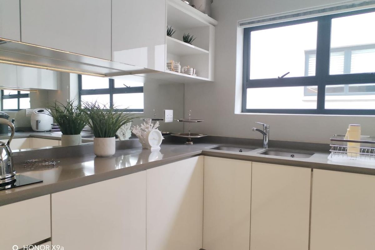 THREE BEDROOM TWO BATHROOM APARTMENT  TO RENT IN  EYE OF AFRICA - Photo 3