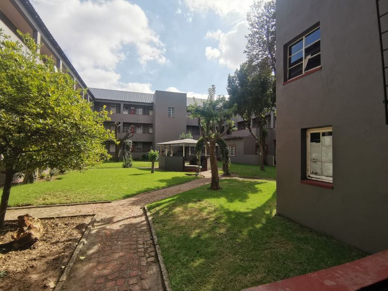 Ground-Floor Spacious 1-Bedroom Apartment | Well-Managed Complex –Benoni - Photo 9