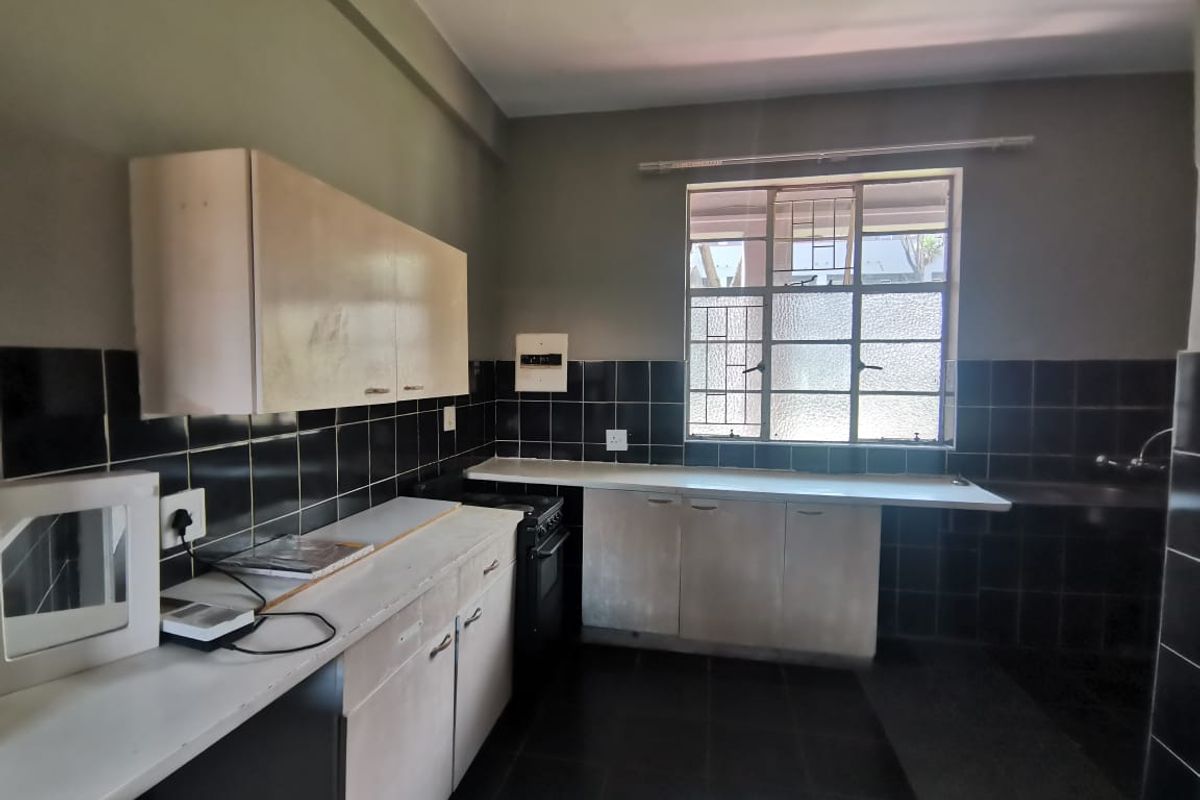 Ground-Floor Spacious 1-Bedroom Apartment | Well-Managed Complex –Benoni - Photo 2