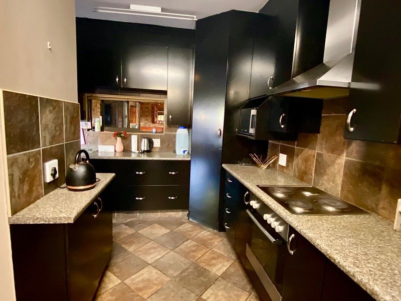 3 Bedroom With 2.5 Bathroom Available For  Sale - Photo 2