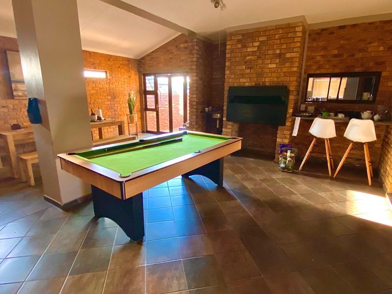 3 Bedroom With 2.5 Bathroom Available For  Sale - Photo 10