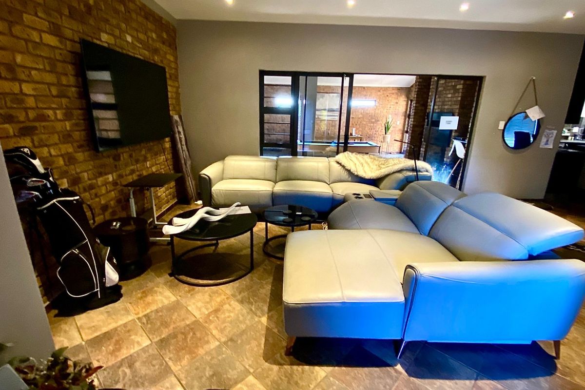 3 Bedroom With 2.5 Bathroom Available For  Sale - Photo 5