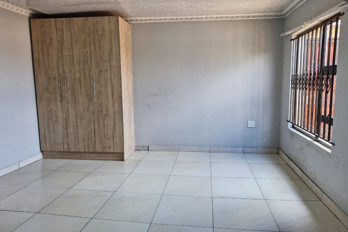 Neat Bachelor Cottage to Rent in Daveyton – Secure Yard Living at 3992 Dumbo Street, Ntambo Street - Photo 4