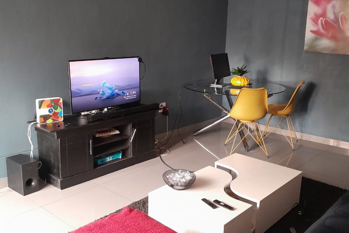 One bedroom Apartment  for sale  in Kempton Park - Photo 4