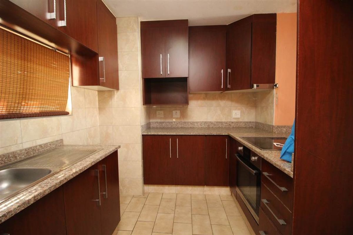 2 Bedrooms, 2 Bathrooms Apartment For Sale In Bonela, Durban - Photo 2