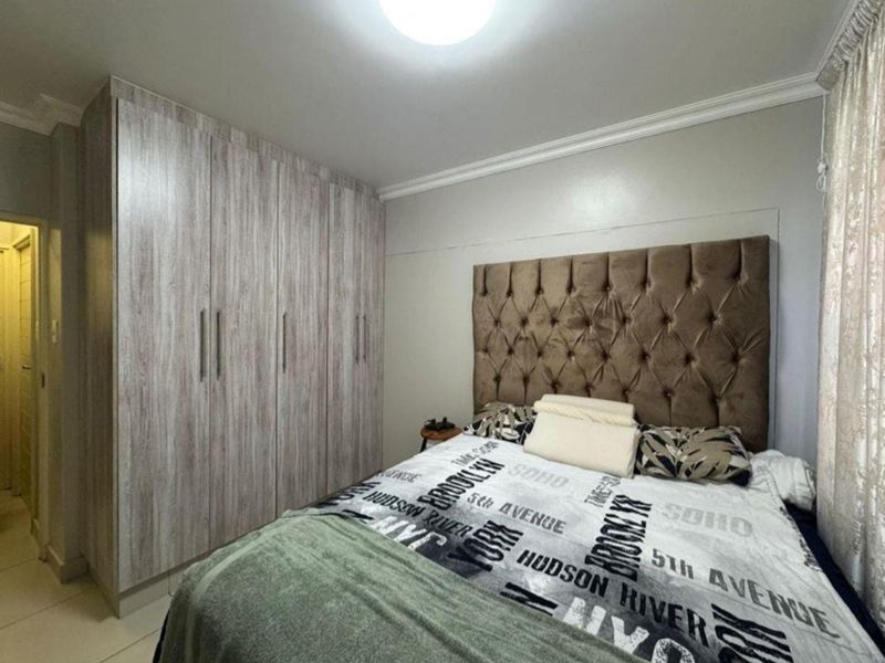 2 Bedroom, 1 Bathroom Apartment for Sale in Umhlanga, Durban - Photo 6