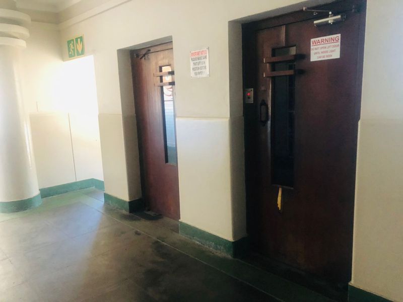 2.5 Bedrooms, 1 Bathroom Apartment For Sale In North Beach, Durban - Photo 9