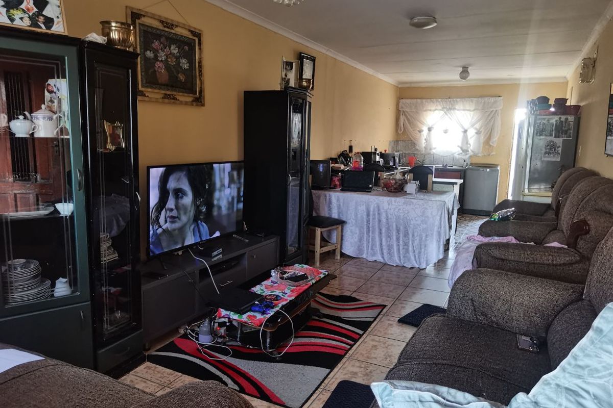 3 bedroom house for sale in Parsonsvlei - Photo 3