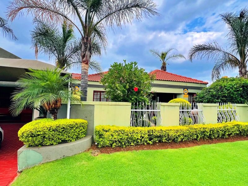 3 Bedroom 2 bathroom House for sale - Photo 3