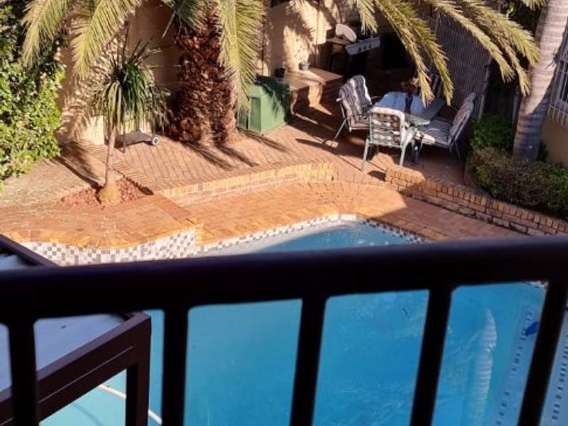 SPACIOUS FAMILY HOME / INVESTMENT PROPERTY UP FOR GRABS! - Photo 6