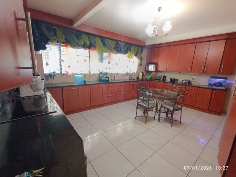 5 Bedroom Home for Sale in Wilkeville - Photo 7