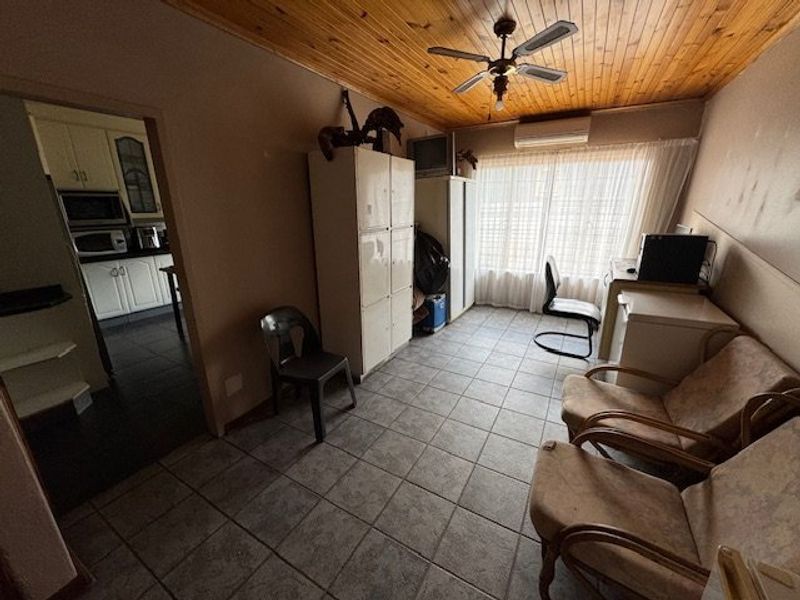 Charming Pomona Family Home with Flatlet and Garden - Photo 5