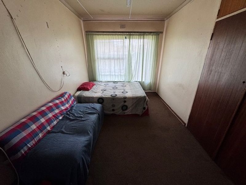 Charming Pomona Family Home with Flatlet and Garden - Photo 10