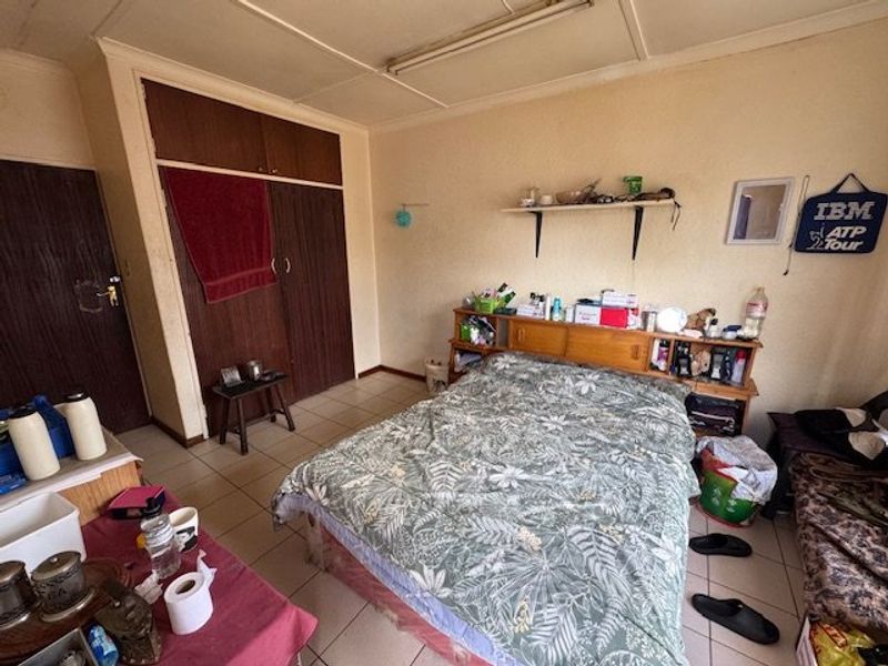Charming Pomona Family Home with Flatlet and Garden - Photo 8