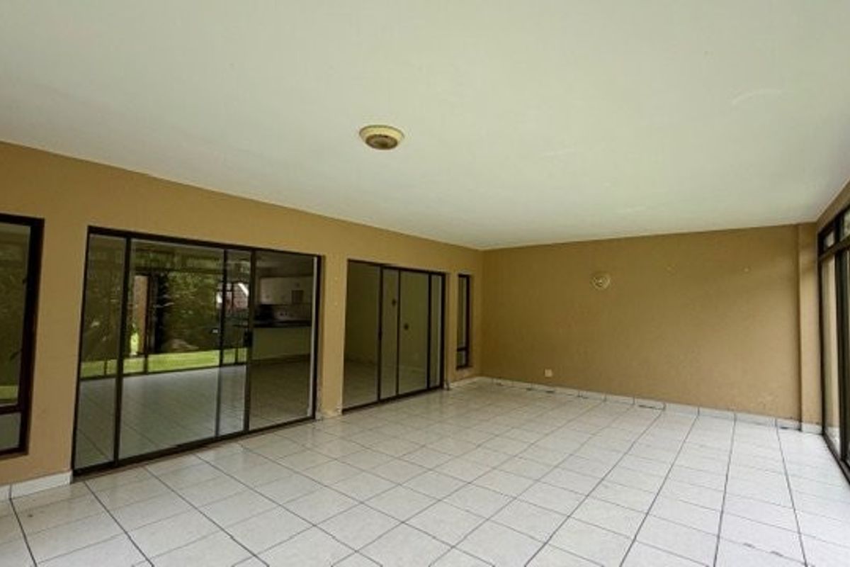 Butleigh – Spacious 4-Bedroom Apartment in St Michaels on Sea - Photo 3