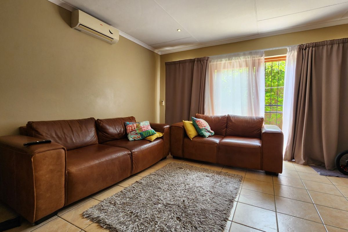 Two Bedroom Townhouse For Sale in Saint Remy, Arundo Security Estate - Photo 5