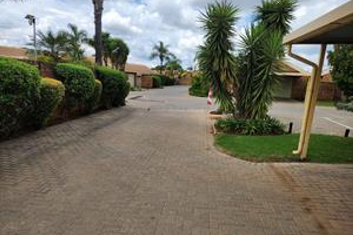 Your  New Home: Bright, Airy, 2-Bedroom Gem! - Photo 4