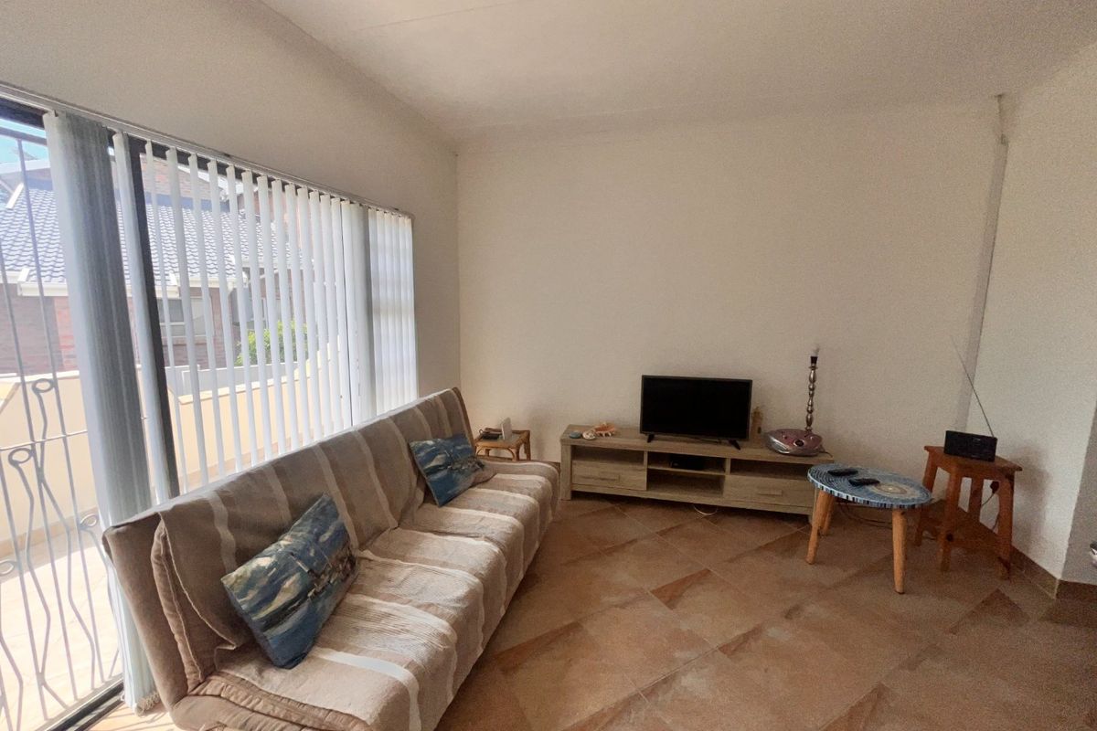 Short term rental fully furnished house  - Photo 5